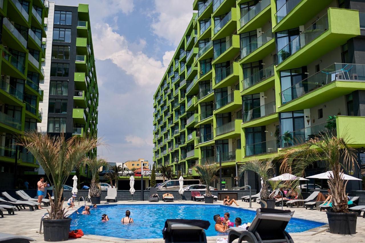 Vintage Breeze Apartment - Spa Pools Resort Mamaia Exteriör bild