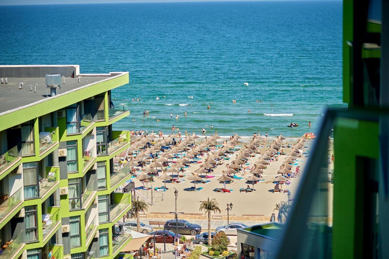 Vintage Breeze Apartment - Spa Pools Resort Mamaia Exteriör bild
